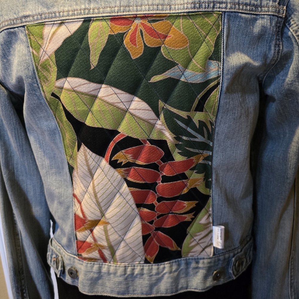 🧡🖤💚Upcycled "Heliconia" (lobster claws) Jeans Denim Jacket // Made w/♡